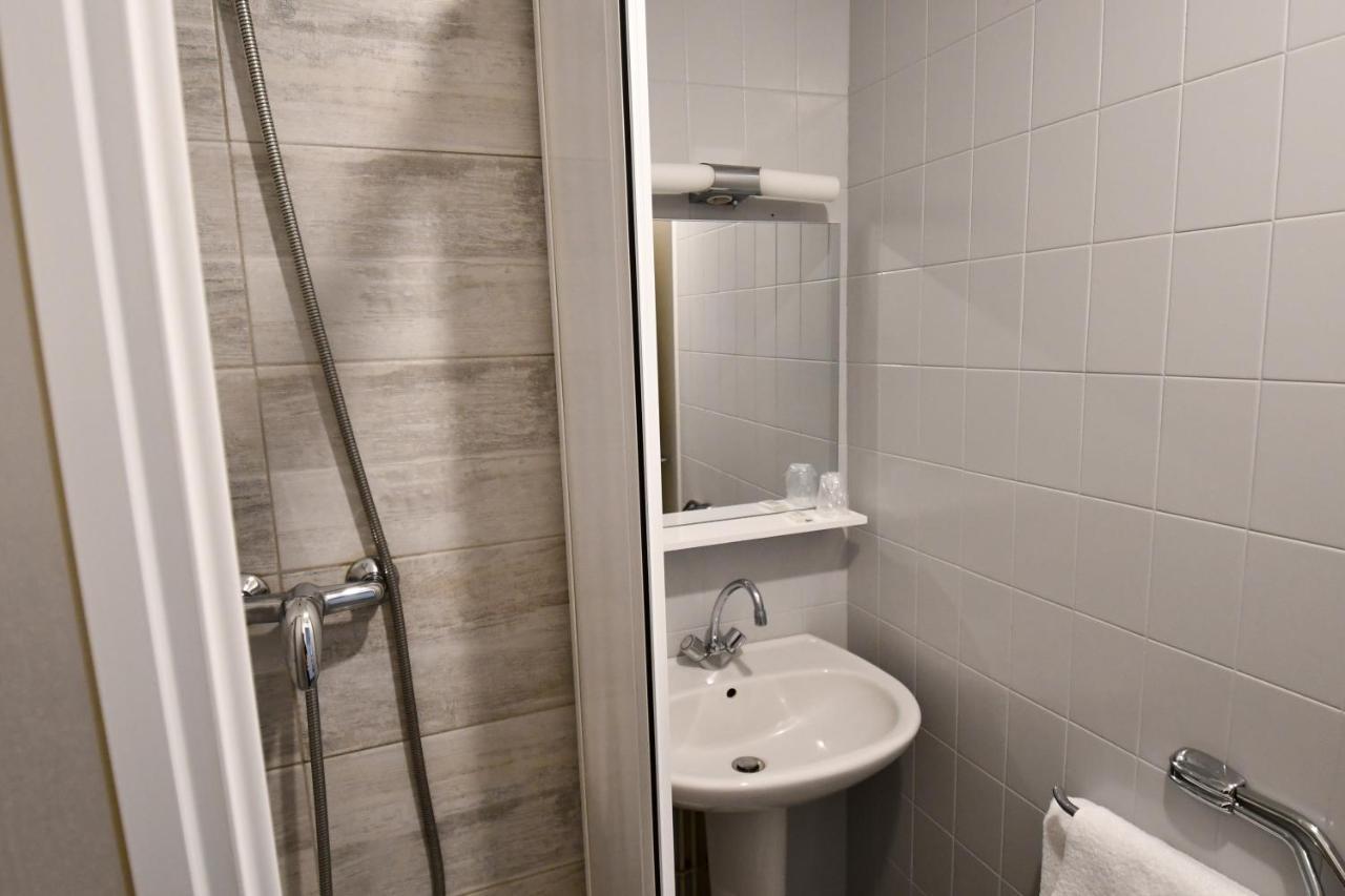 Le Pasteur Hotell Brest Eksteriør bilde